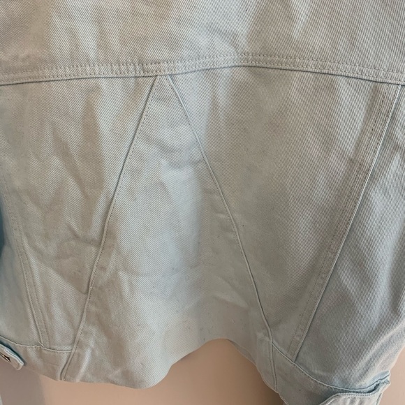 NWT Elizabeth and James Cropped Denim Oversized Fit Jean Jacket - Picture 9 of 10